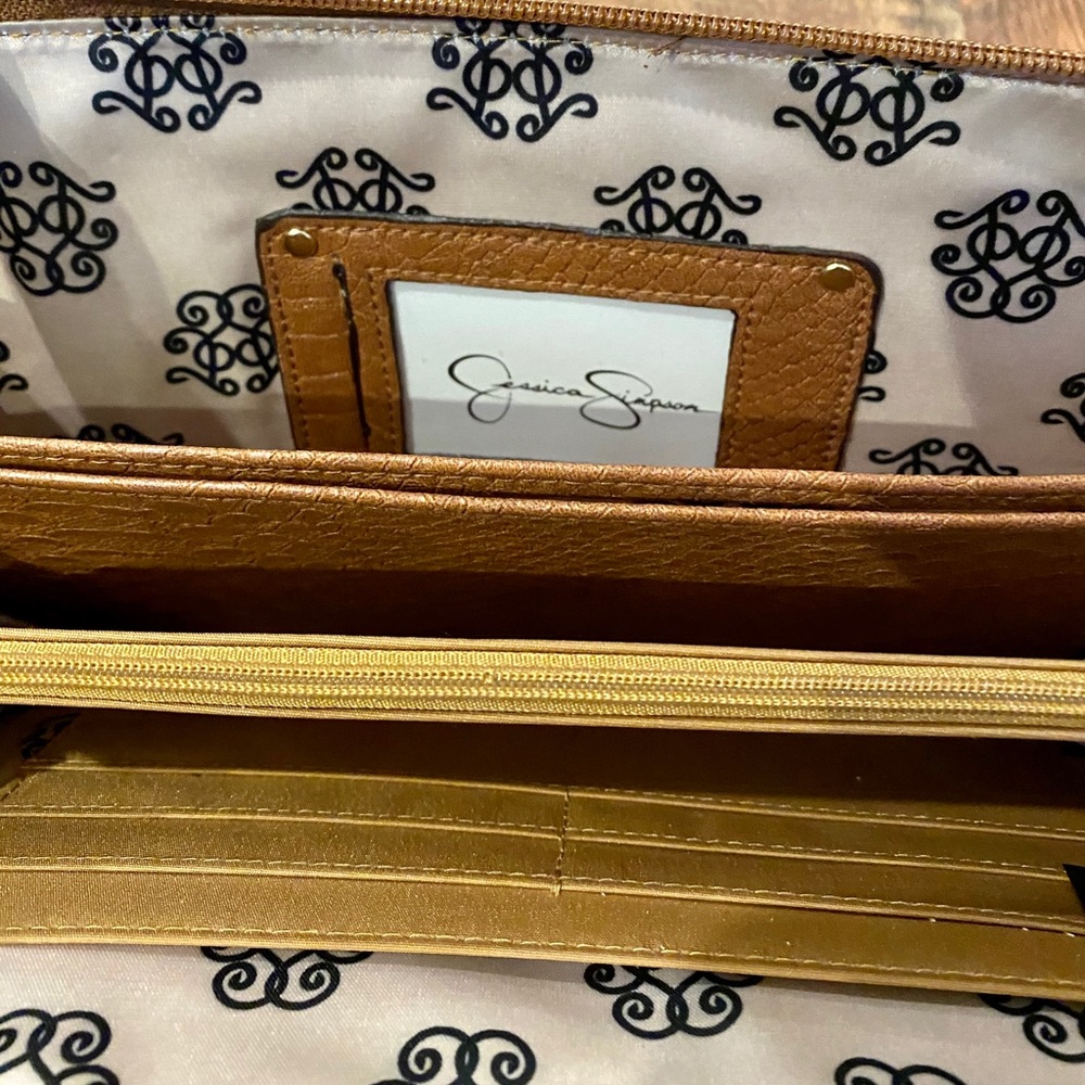 JESSICA SIMPSON Beautiful Brown Clutch Purse - Picture 7 of 8